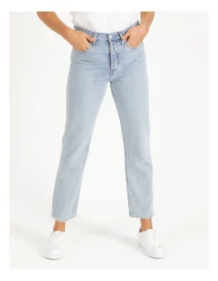 Brand new 👍 Levi's Wedgie Fit Straight Leg Jean Light Blue ⌛